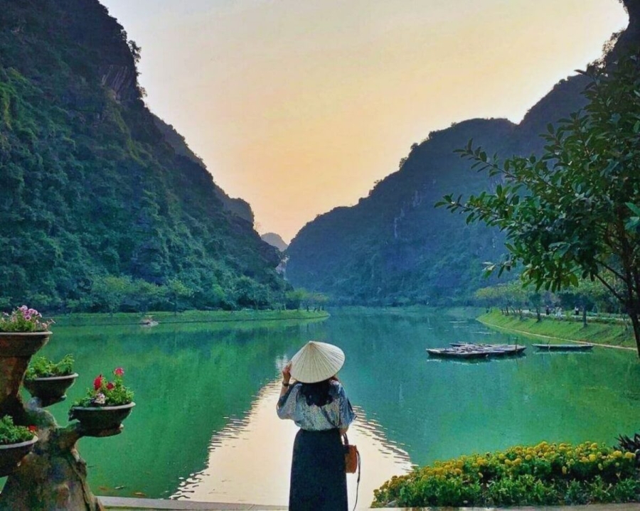 Tour Tuyệt Tình Cốc Hang Múa Tam Cốc 1 ngày